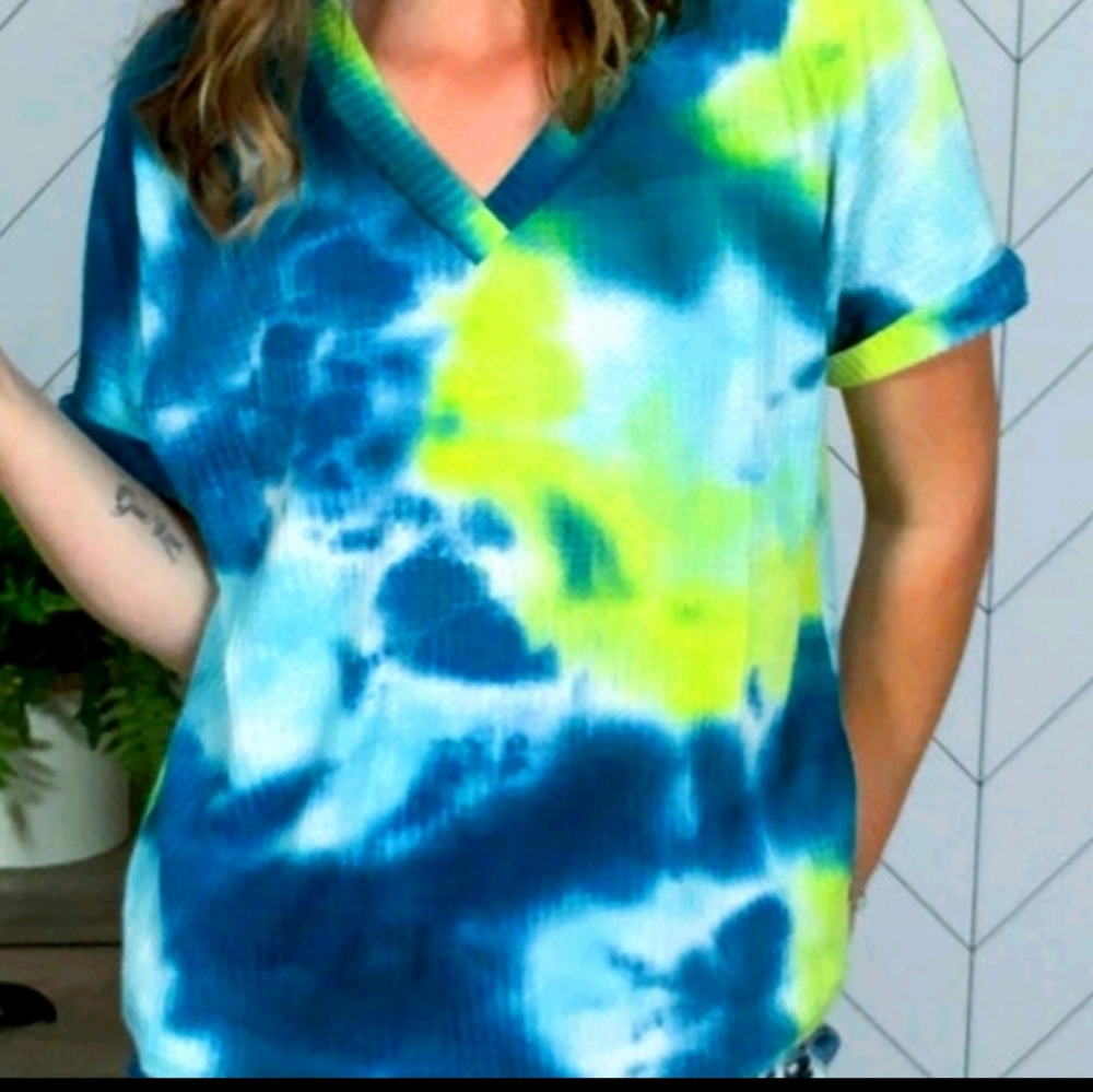 ❤Sale❤ Adora lightweight waffle tie dye neon gree…